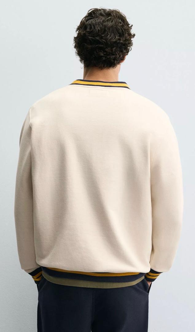 CONTRAST RIB SWEATERSHIRT